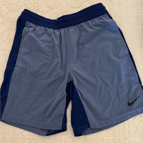 Men’s Nike Running short Zip side Pocket Size M Blue - Picture 1 of 8